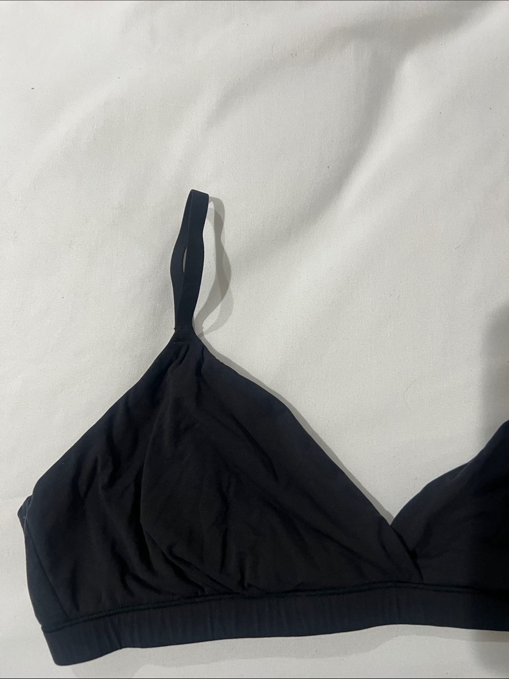 SKIMS Black Wireless Triangle Bralette - Minimal Seamless Support - Picture 3 of 5